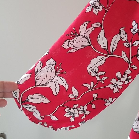 COPY - Adrienne vittadini womens red floral design XLarge - Picture 2 of 10